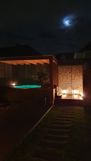 jacuzzi by night